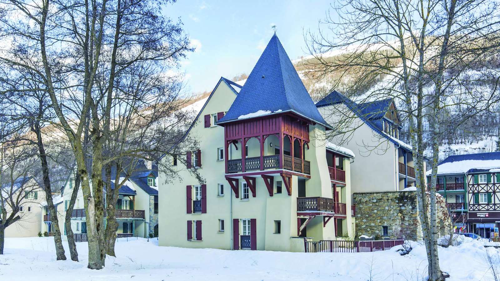 France - Pyrénées - Loudenvielle - Résidence Les Jardins de Balnéa